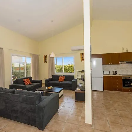 فيلة Kefalonitis By Plus بييا